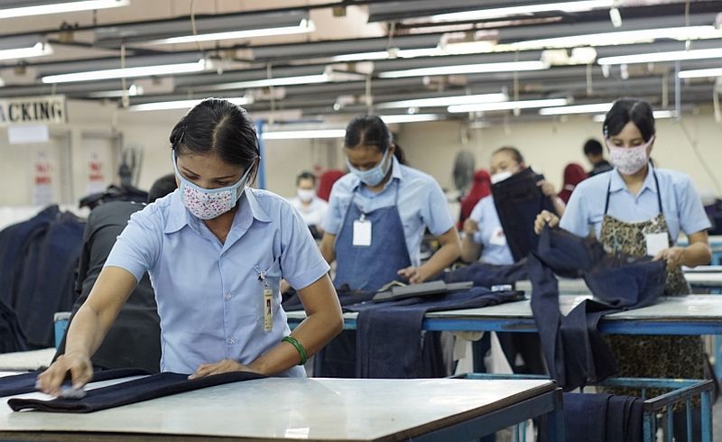 Trisula Textile Terus Pasok Seragam Karyawan Perusahaan Besar di Indonesia