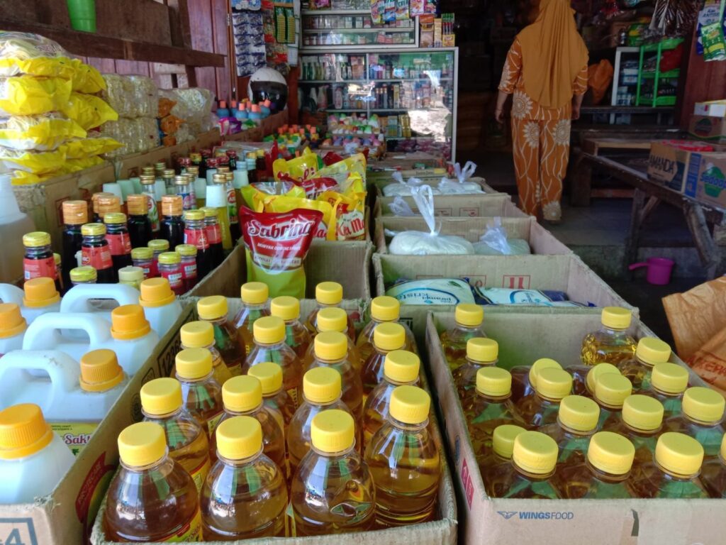KEMENDAG Luncurkan Minyak Goreng Curah Rp14.000 per Liter