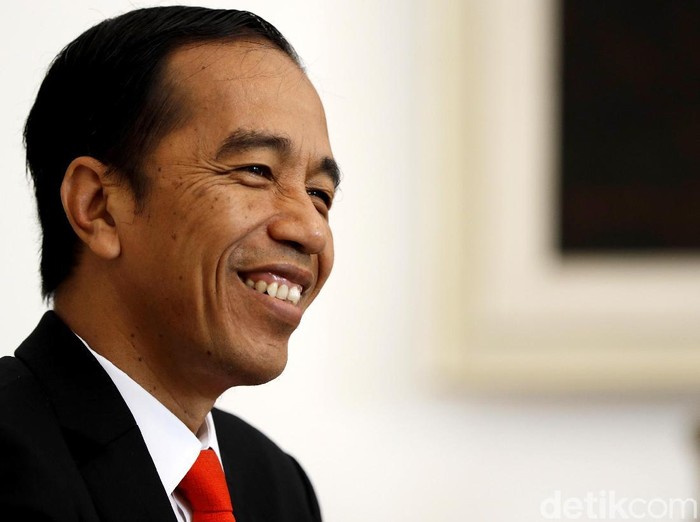 Subsidi BBM Capai Rp502 Triliun, Jokowi: Terlalu Berat