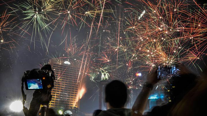 Perayaan Tahun Baru 2023 di Jakarta Masih Menghasilkan Sampah Sembarangan
