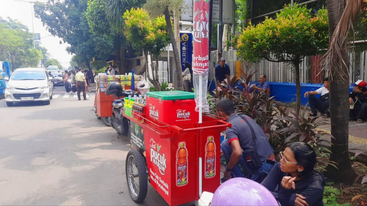 Mayora, Sahabat Warung Kecil yang Menjaga Denyut Ekonomi Mikro Mayora, Sahabat Warung Kecil yang Menjaga Denyut Ekonomi Mikro